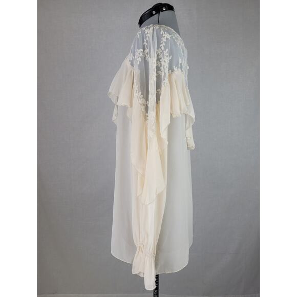 Johnny Was Romantic Cream Ruffled Lace Blouse Size Medium - Picture 7 of 9